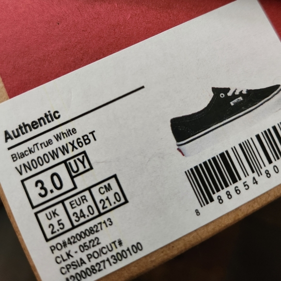 Vans Authentic Sneakers - Picture 9 of 9